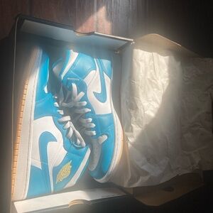 Air Jordan 1 mid Aquatone